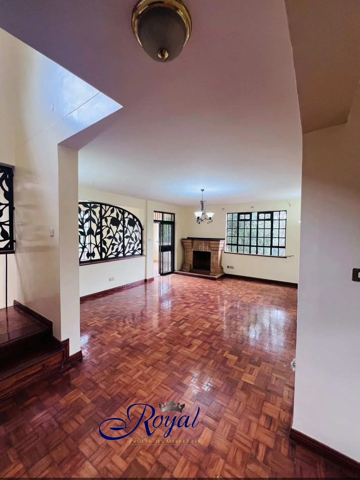 Old Kitisuru Elegant 5 - Bedroom All Ensuite Home for Sale